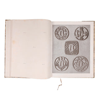 [Collection Édouard Mène] - Catalogue des armures japonaises des XVIe, XVIIe et XVIIIe siècles. Gardes de sabres. Objets en fer ciselé et repoussé