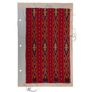 [TEXTILE THAÏLANDE] - Catalogue de 106 échantillons de tissus ikat. 1950.